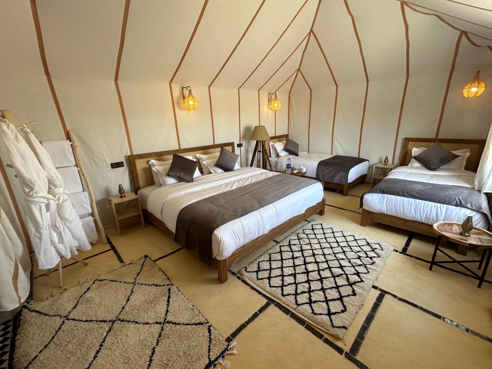 Magical berber camp Hotel Merzouga Bagian luar foto