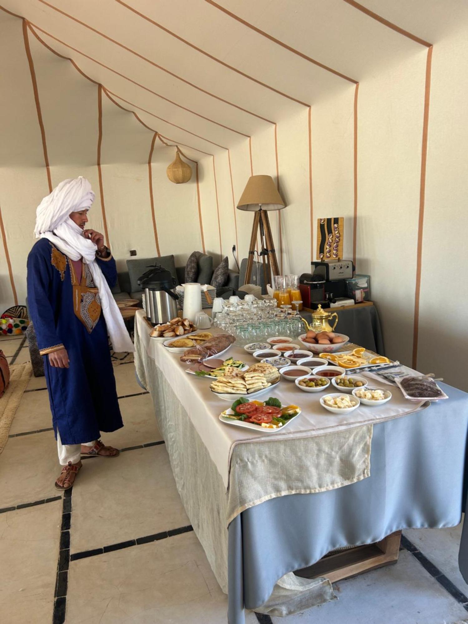 Magical berber camp Hotel Merzouga Bagian luar foto